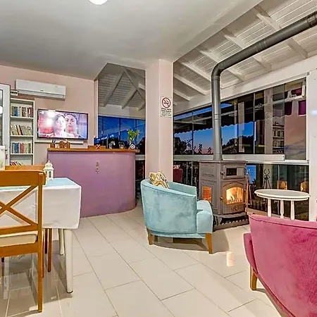 Nefes Ayvalı
